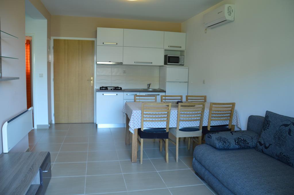 Apartments Villa Katija Drvenik  Chambre photo